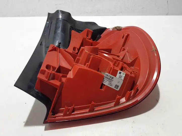 Mercedes-Benz GLA W156 (2013 - 2017)  A1569061958 Задний фонарь в кузове