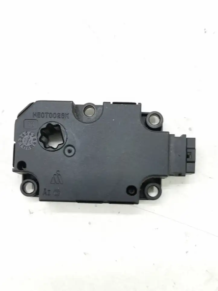 Audi A6 C7 (2011 - 2014) 01406082552 Двигатель задвижки потока воздуха — фото 2