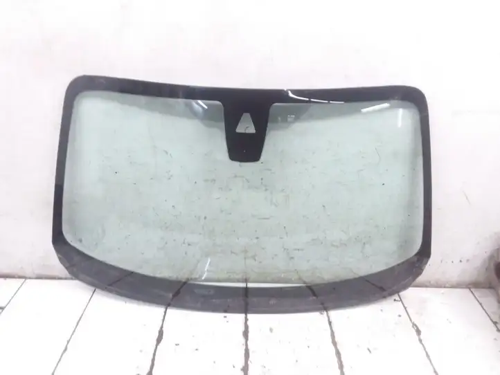 BMW 1 F20 F21 (2011 - 2019)  AS1 Переднее стекло