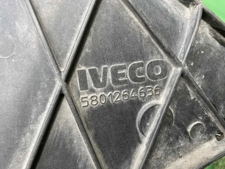 Iveco Daily Daily 6th gen (2012 - 2020) 5801264636 Дифузор радиатора — фото 3