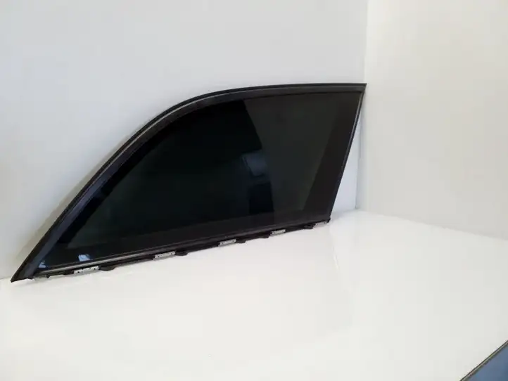 Mercedes-Benz E W212 (2009 - 2016) A2126703012 Боковое стекло в середине кузова — фото 1