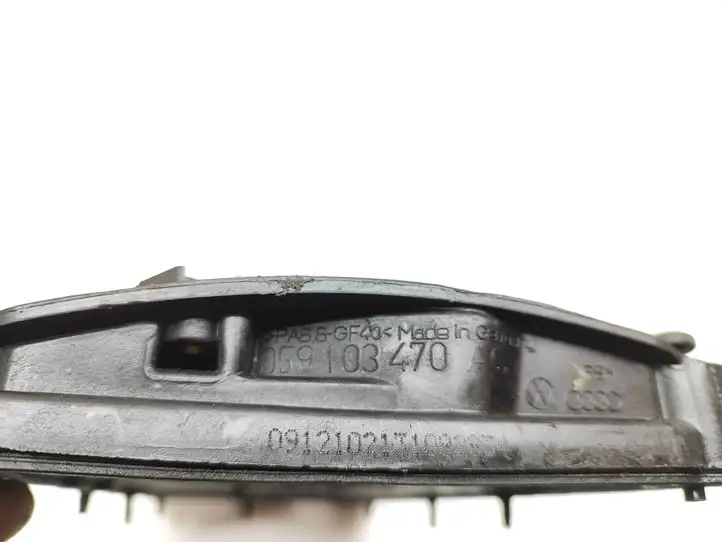 Audi A4 S4 B8 8K (2007 - 2011) 059103470AC Крышка головки блока цилиндров — фото 3