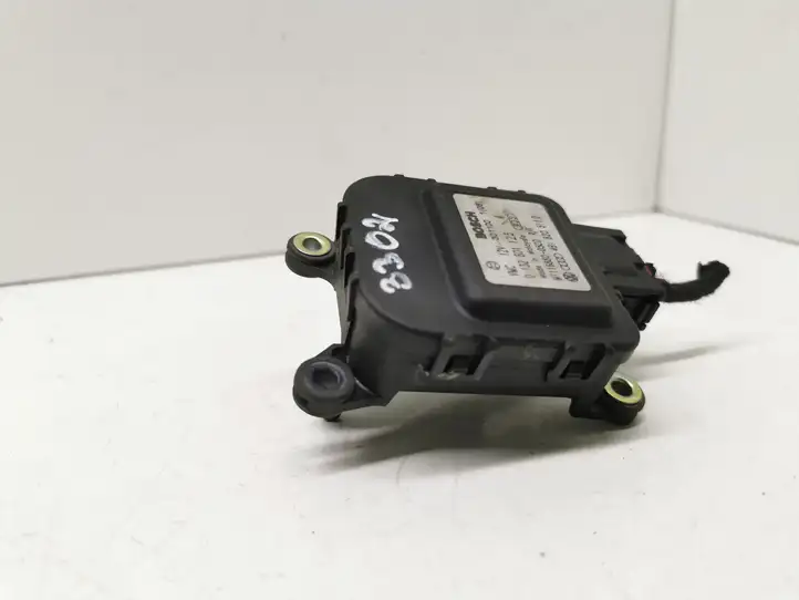 Audi A6 (1997 - 2001)  01328011254 Двигатель задвижки потока воздуха