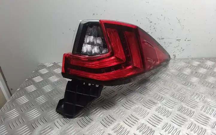Lexus RX 450h (2015 - 2019)   Задний фонарь в кузове