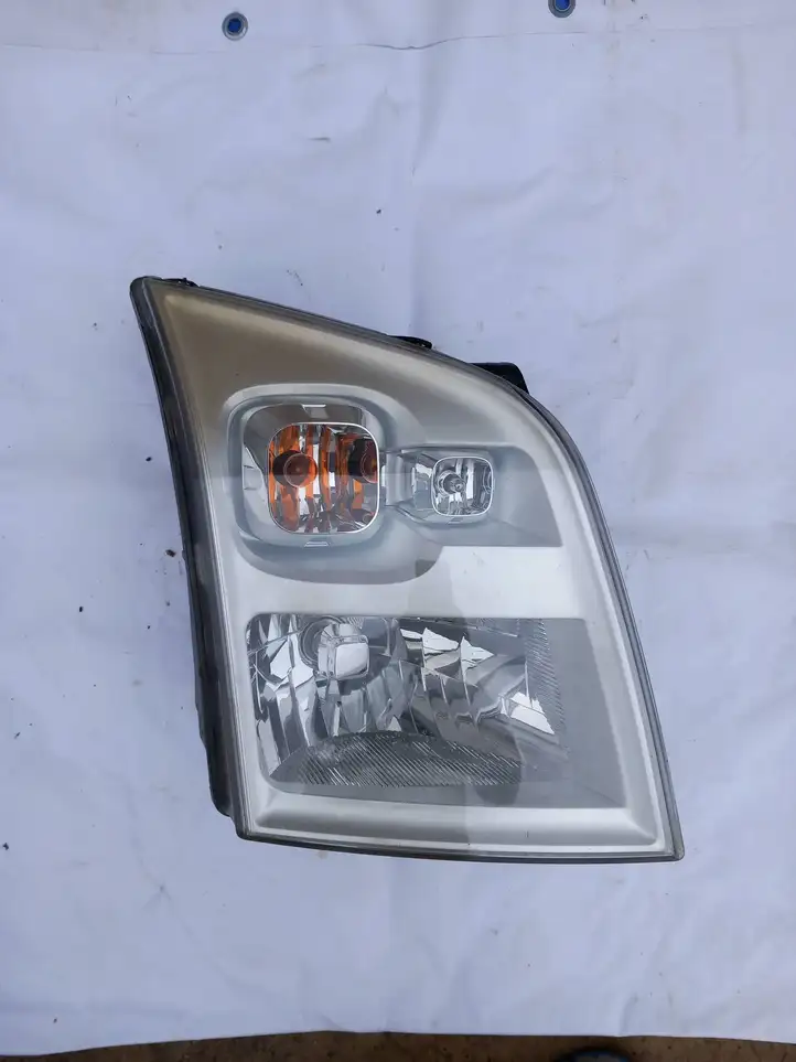 Ford Transit (2006 - 2013) 6C1113W029BC Передняя фара — фото 1