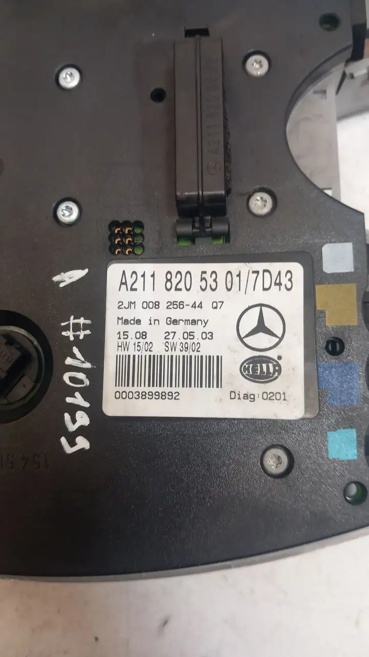 Mercedes-Benz E W211 (2002 - 2009) A2118205301 Передняя подсветка — фото 3