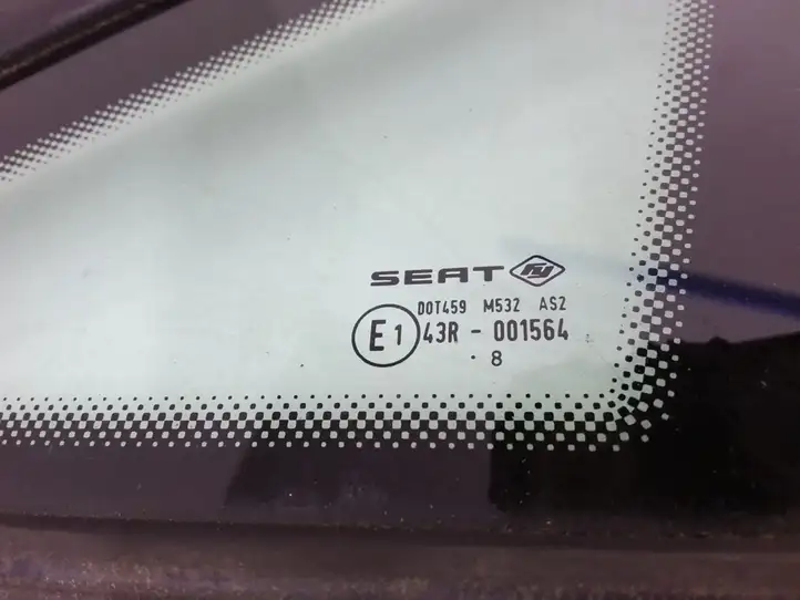 Seat Ibiza IV (6J,6P) (2008 - 2017) Треугольное стекло кузова — фото 3