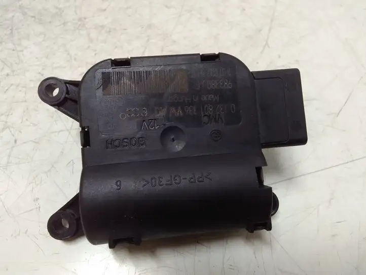 Volkswagen Tiguan (2007 - 2011) 0132801336 Двигатель задвижки потока воздуха — фото 1