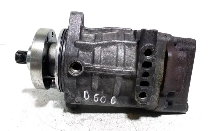 Nissan Primera (2001 - 2008) 167008H800 Топливный насос — фото 1