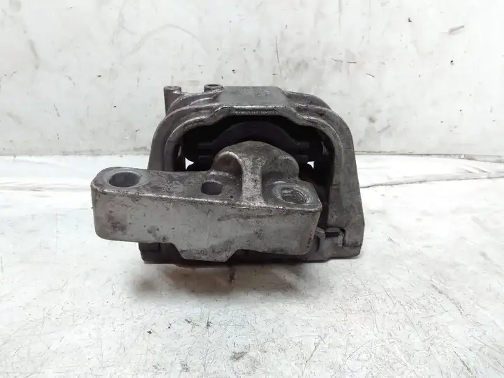 Volkswagen Touran I (2003 - 2010) 1K0199262CF Опора двигателя — фото 1