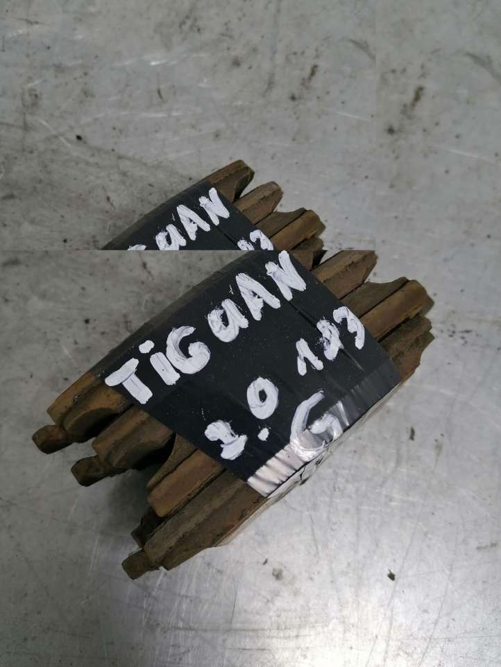 Volkswagen Tiguan (2007 - 2011)   Тормозные колодки (задние)