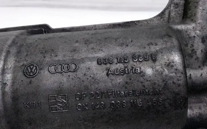 Audi A4 S4 B6 8E 8H (2000 - 2006) 038115389B Кронштейн масляного фильтра — фото 1