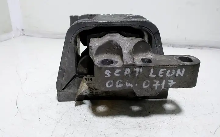 Seat Leon (1P) (2005 - 2012) 1K0199262 Опора двигателя — фото 3