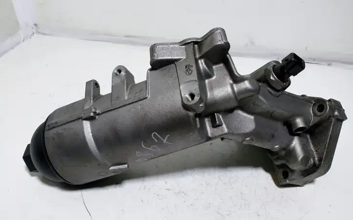 BMW 5 E60 E61 (2004 - 2010) 7788453 Кронштейн масляного фильтра — фото 3