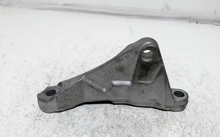 BMW 3 F30 F35 F31 (2012 - 2018) 7810698 Кронштейн топливного насоса — фото 1