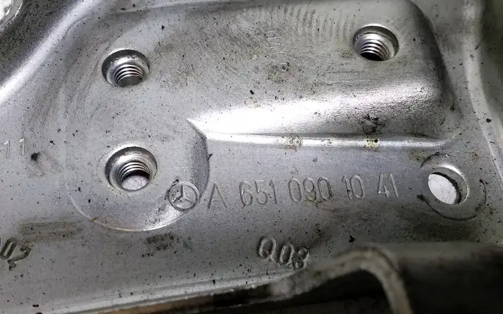 Mercedes-Benz C W204 (2007 - 2014) A6510901041 Кронштейн двигателя — фото 3