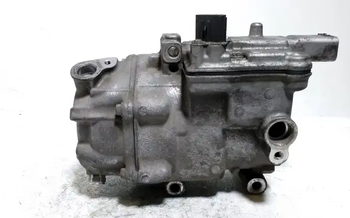 Toyota Yaris (2009 - 2012) 0422000512 Компрессор (насос) кондиционера воздуха — фото 2