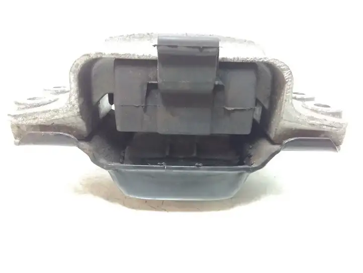 Volkswagen Tiguan (2007 - 2011) Подушка КПП — фото 2