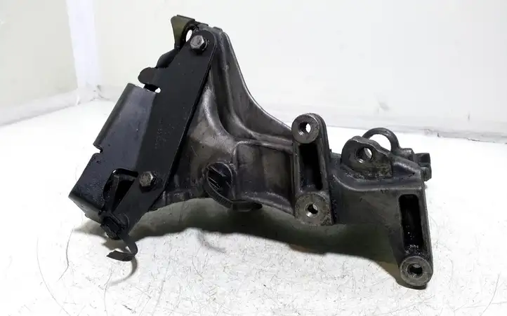 Peugeot 307 CC (2001 - 2005) 9659200880 Кронштейн двигателя — фото 1