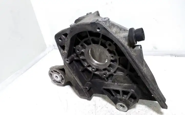 Opel Astra H (2004 - 2009) 55187918 Кронштейн топливного насоса — фото 2