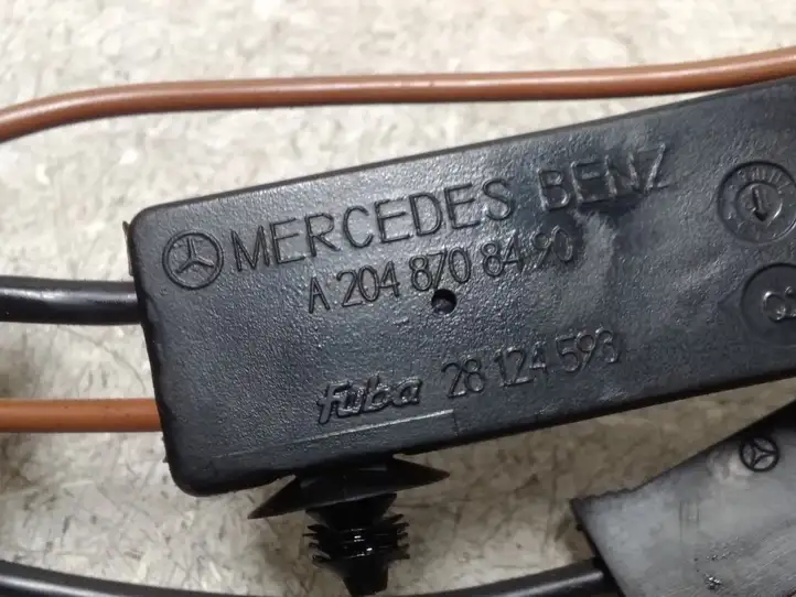 Mercedes-Benz C W204 (2007 - 2014) A2048708490 Усилитель антенны — фото 2