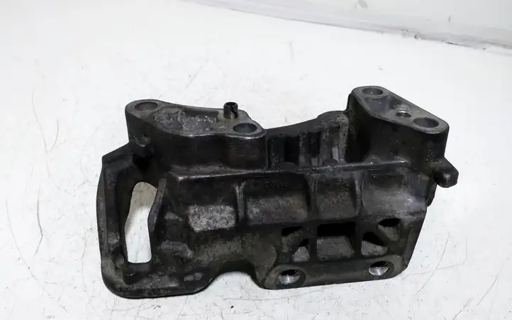 Volvo C30 (2010 - 2013) 3M516030 Кронштейн двигателя — фото 4