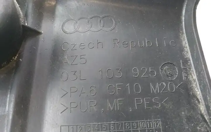 Audi A4 S4 B8 8K (2007 - 2011) 03L103925 Крышка двигателя декоративная — фото 3