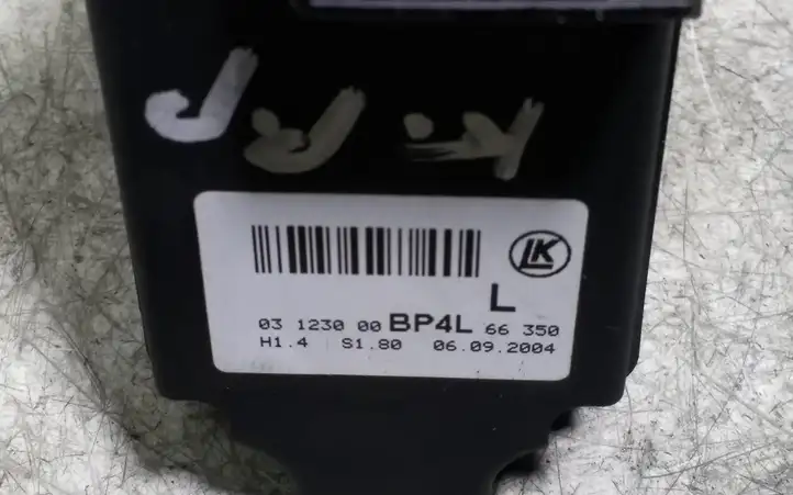 Mazda 3 I (2003 - 2006) 03123000 Кнопка стеклоподъемников — фото 3