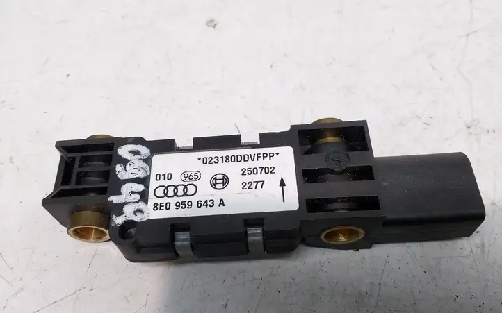 Audi A4 S4 B6 8E 8H (2000 - 2006) 8E0959643A Датчик удара SRS — фото 1