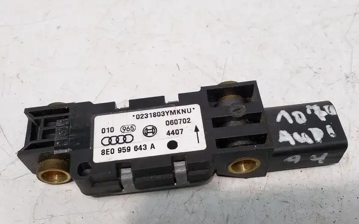 Audi A4 S4 B6 8E 8H (2000 - 2006) 8E0959643A Датчик удара SRS — фото 1