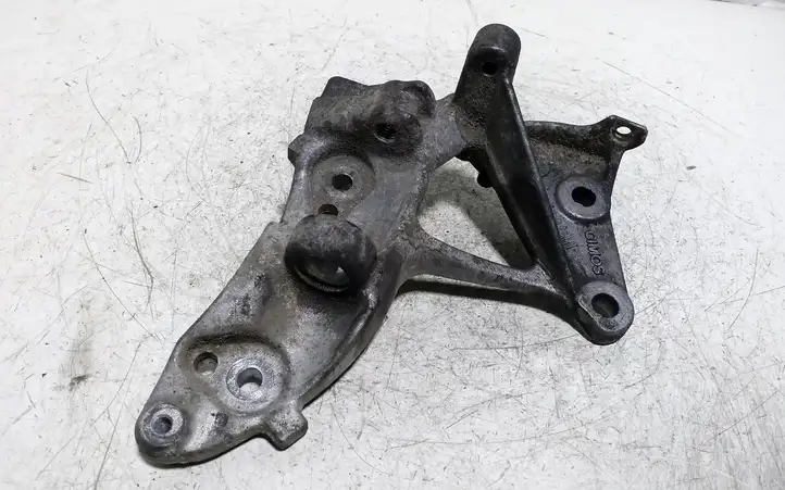 Mazda 3 I (2003 - 2006) 9653249480 Кронштейн генератора — фото 1