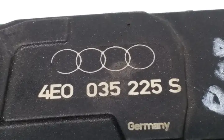 Audi A8 S8 D3 4E (2005 - 2007) 4E0035225S Усилитель антенны — фото 2