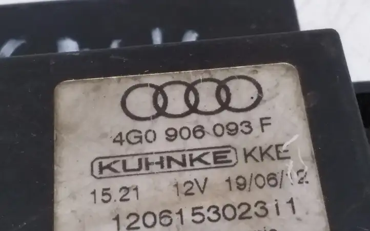 Audi A4 S4 B8 8K (2011 - 2015) 4G0906093F Блок управления топливным насосом — фото 2