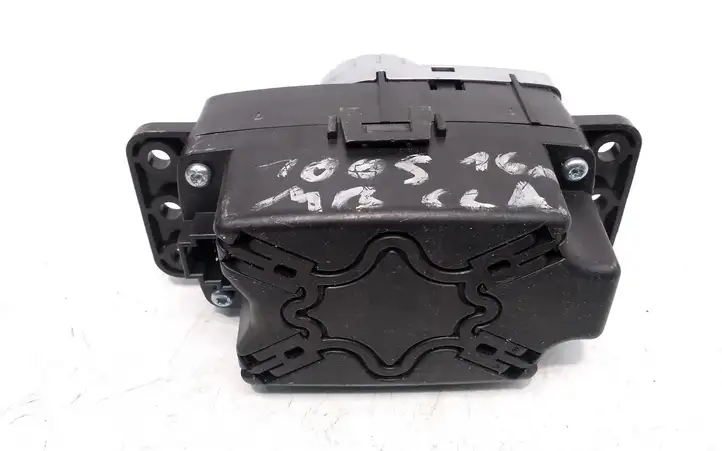 Mercedes-Benz CLA C117,X117,W117 (2013 - 2019) A2469009815 Контроллер мультимедийной системы — фото 4