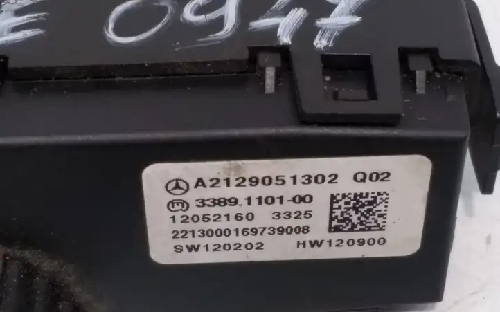 Mercedes-Benz E W212 (2009 - 2016) A2129051302 Другие включатели / ручки/ переключатели — фото 2