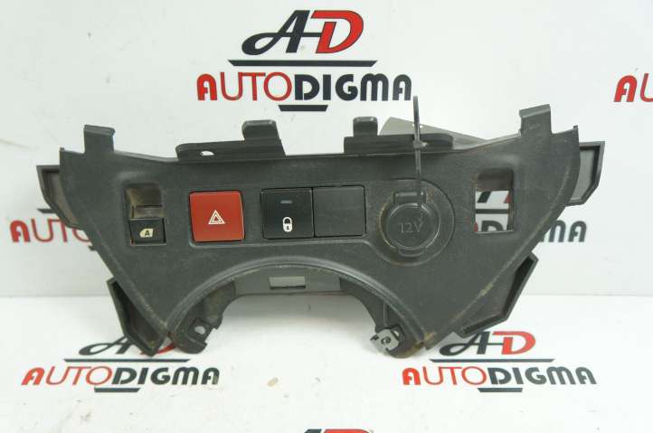 Citroen Berlingo (2003 - 2007)  9680931977 Блок переключателей