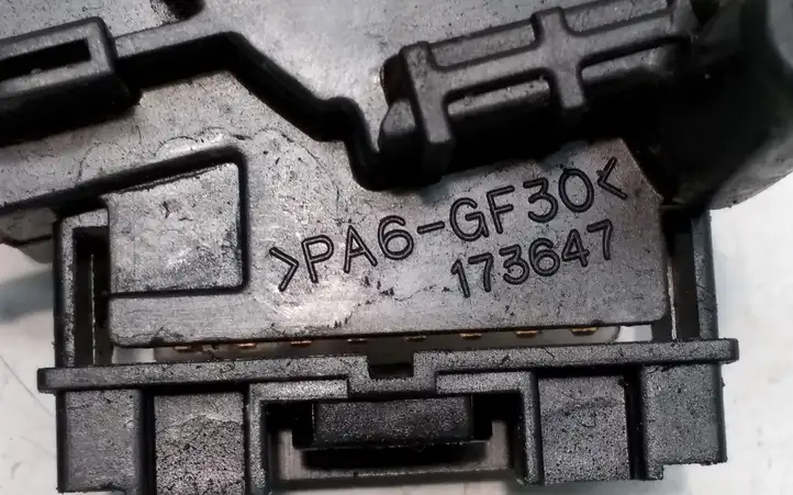 Toyota Yaris (2003 - 2005) 173647 Переключатель стеклоочистителей — фото 4