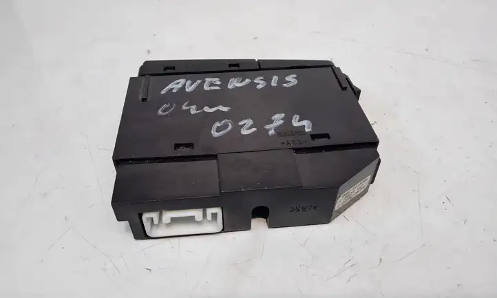 Toyota Avensis T250 (2003 - 2006) 8479005110 Кнопка обогрева стекла — фото 3
