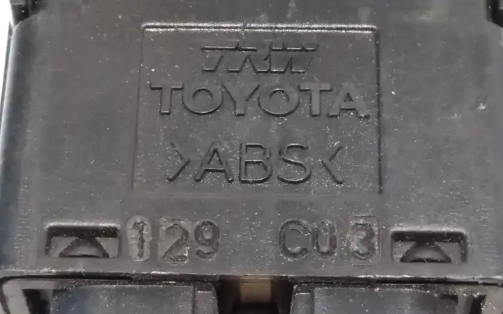 Toyota Corolla E120 E130 (2000 - 2004) 129C03 Включатель регулировки высоты фонарей — фото 4
