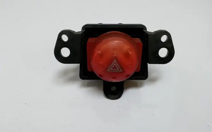Nissan Almera (2000 - 2006) 06016 Включатель аварийных фонарей — фото 1