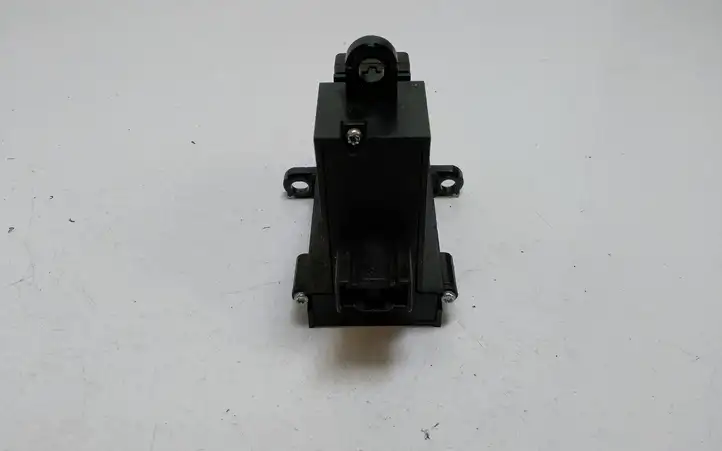 Mazda 5 (2010 - 2016) BBP3664H0 Включатель аварийных фонарей — фото 4