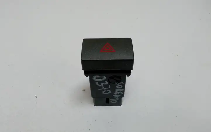 Kia Sorento (2006 - 2009) 80117K Включатель аварийных фонарей — фото 1