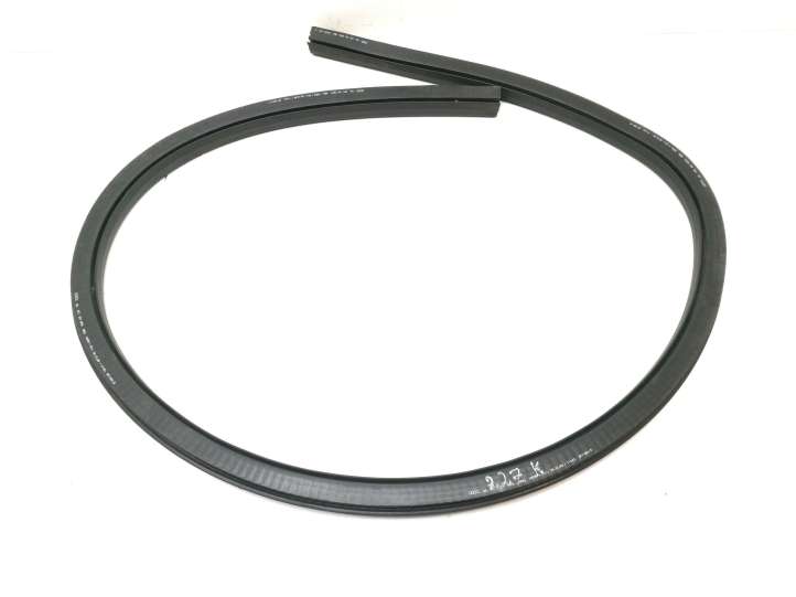 Audi A5 (2007 - 2011)  8T0831707D Уплотнительная резина передней двери (на дверях)