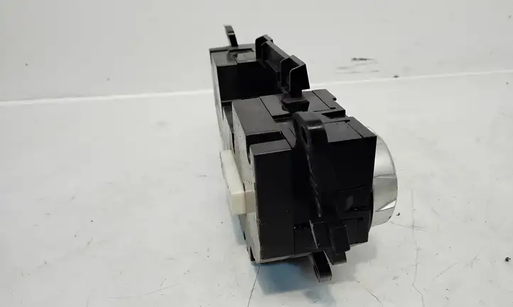 Subaru Forester SH (2008 - 2013) 72311SC060 Блок управления климат-контролем — фото 3