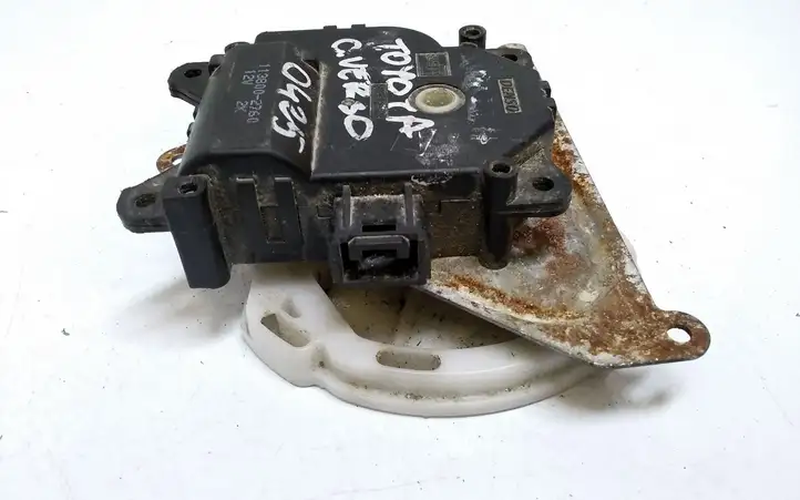Toyota Corolla Verso AR10 (2004 - 2009) 1138002760 Двигатель задвижки потока воздуха — фото 3
