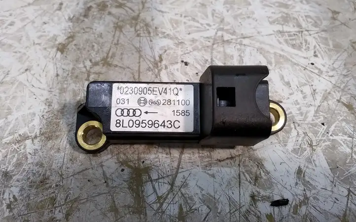 Audi A3/S3 8L (1996 - 2000) 8L0959643C Датчик удара SRS — фото 1