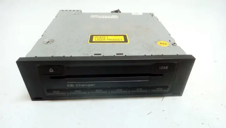 Skoda Octavia Mk2 (1Z) (2004 - 2013) 1Z0035111 CD/DVD чейнджер — фото 1
