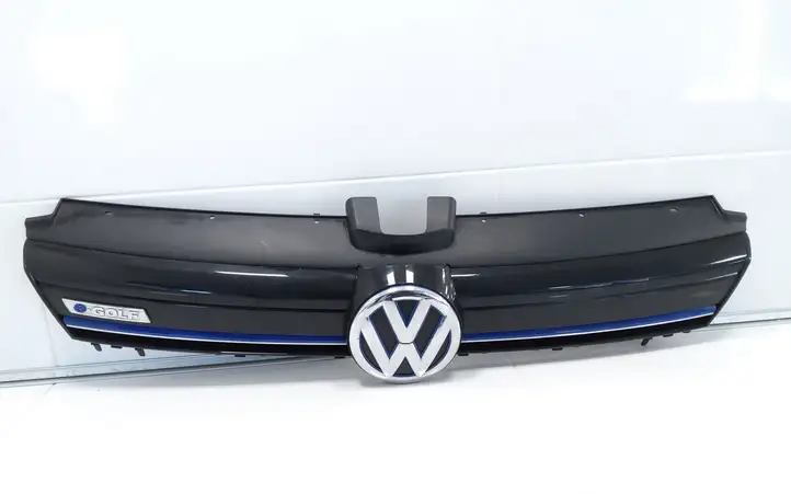 Volkswagen Golf VII (2013 - 2019) 5GE853653 Верхняя решетка радиатора — фото 1