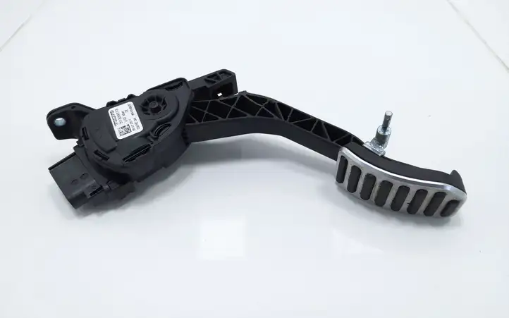 Volvo S60 (2010 - 2013) 31329373 Педаль акселератора — фото 1