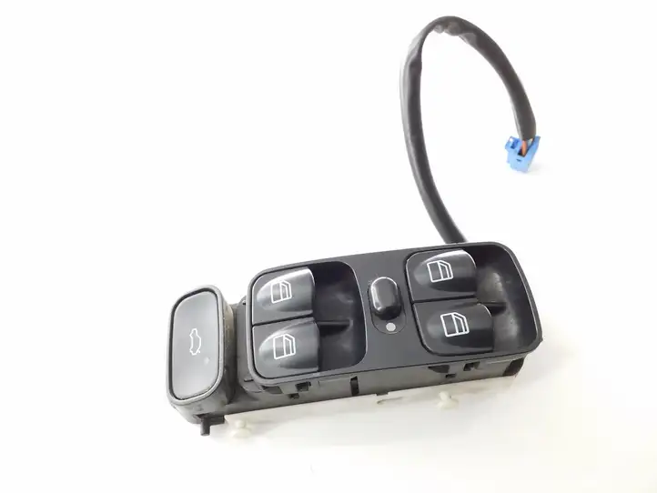 Mercedes-Benz C W203 (2000 - 2007) Кнопка стеклоподъемников — фото 1